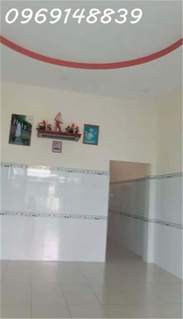 Cơ hội sở hữu nhà mặt tiền đường nhựa 12m giá rẻ tại Phạm Văn Cội - Ảnh chính
